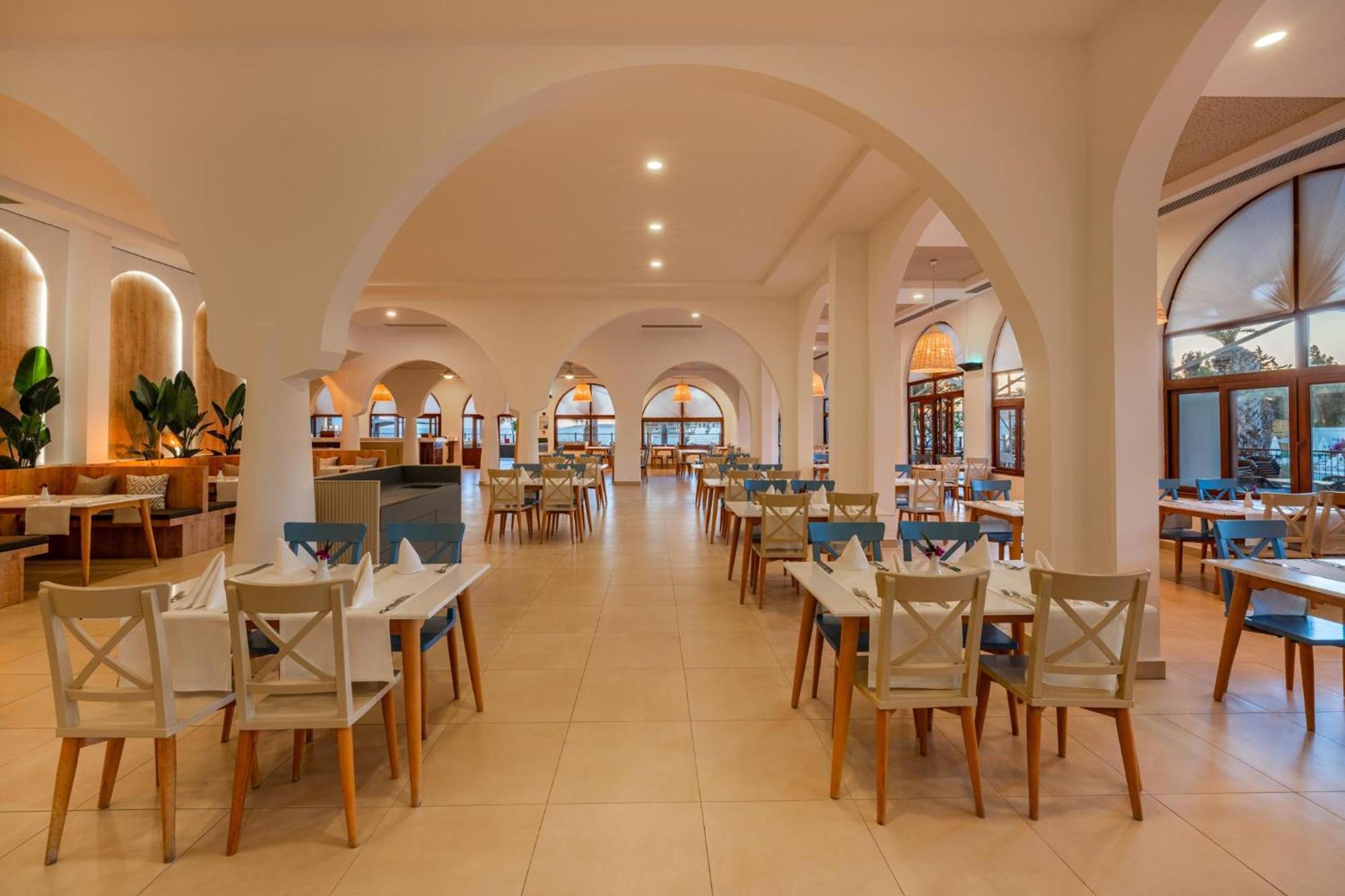 Labranda Tmt Bodrum Exterior photo The restaurant at the hotel