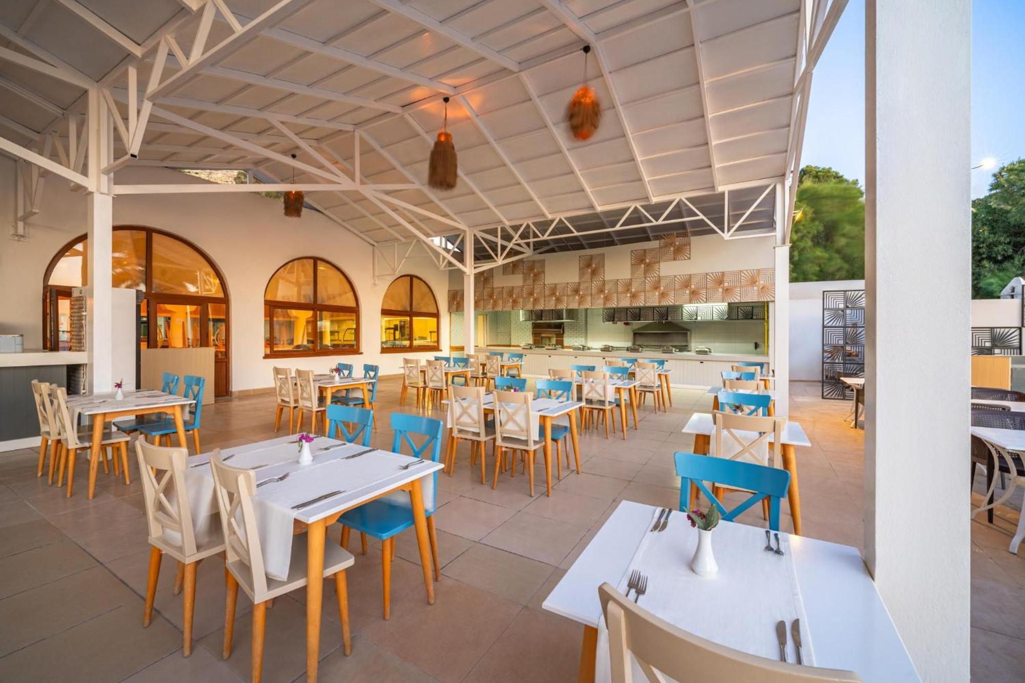 Labranda Tmt Bodrum Exterior photo Restaurant