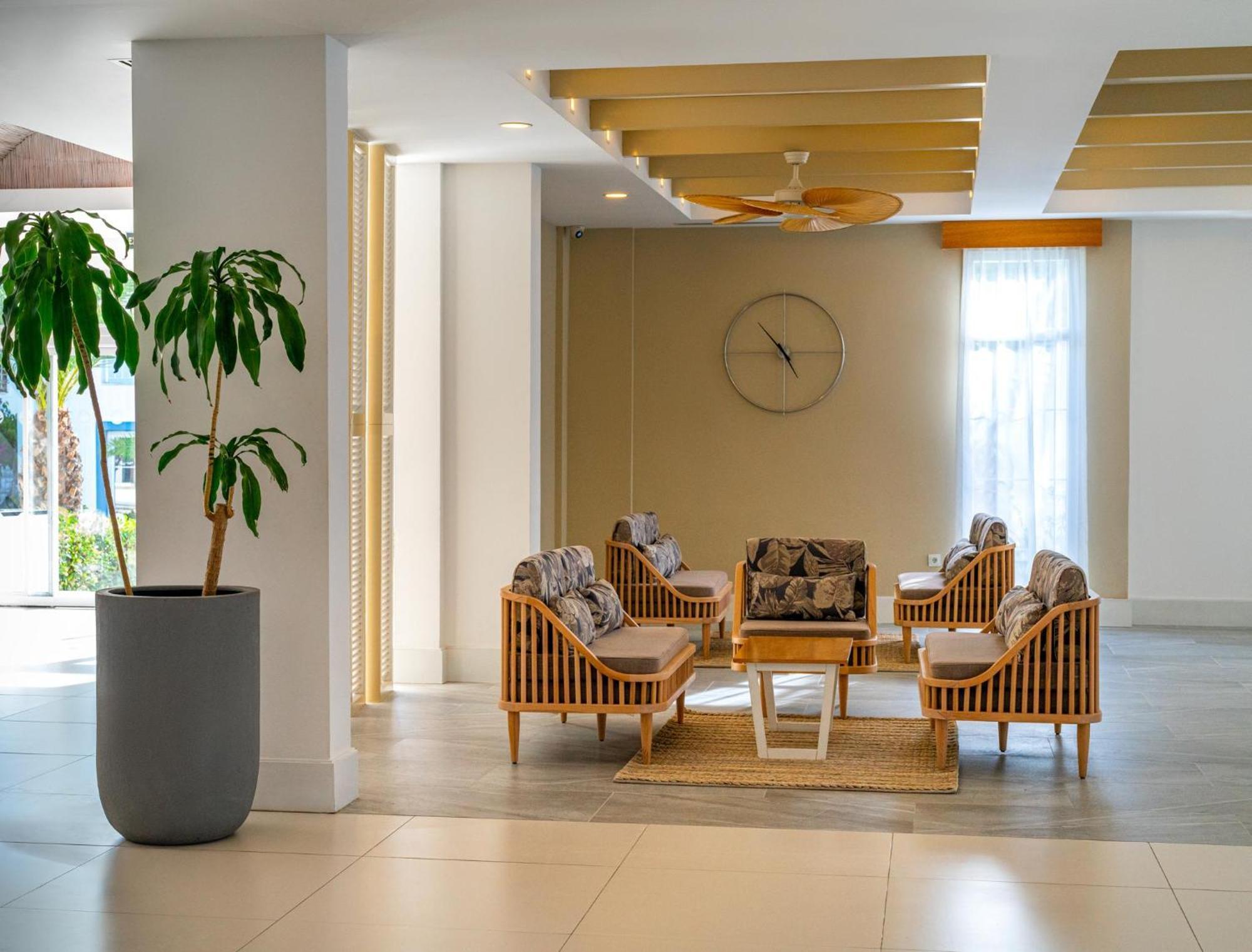Labranda Tmt Bodrum Exterior photo The lobby of the hotel