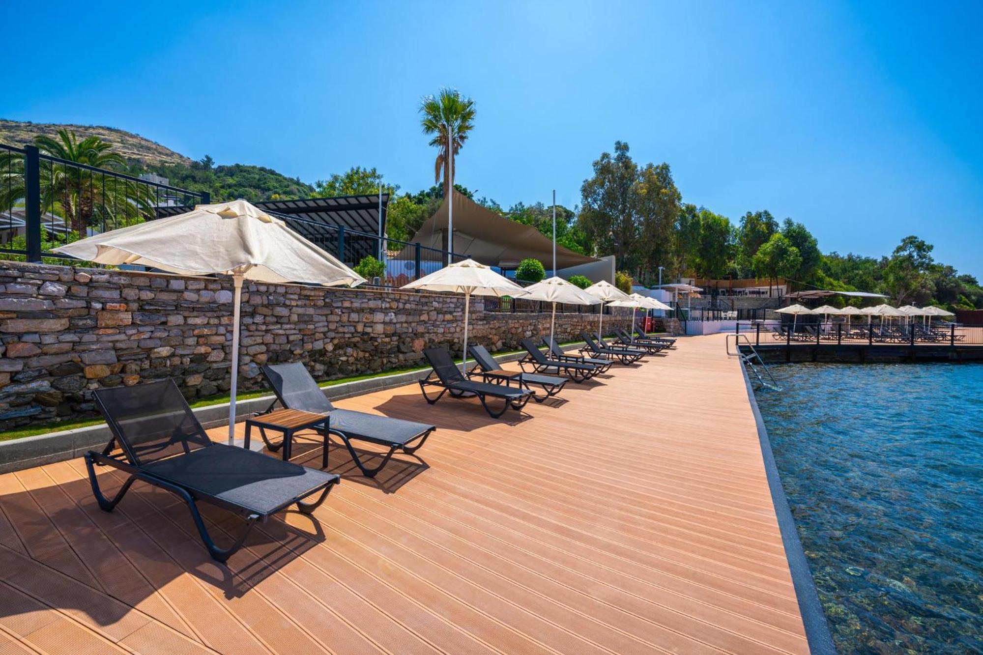 Labranda Tmt Bodrum Exterior photo The beach at the hotel