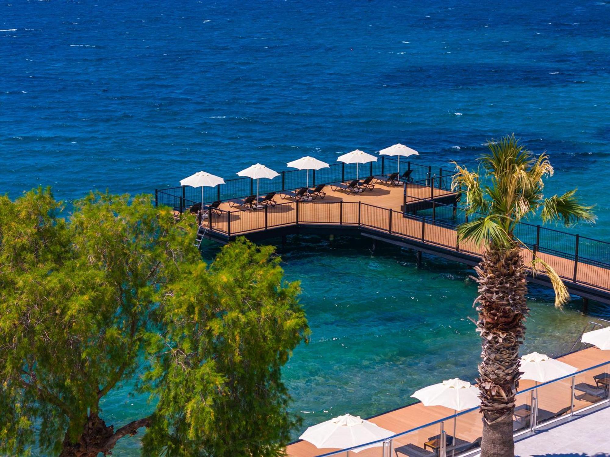 Labranda Tmt Bodrum Exterior photo The beach at the hotel